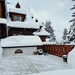 Regle 5 Guide's House *