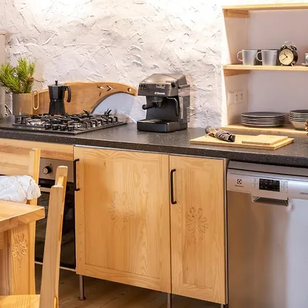 Apartman Regle 5 Guide's House