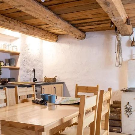 Regle 5 Guide's House *